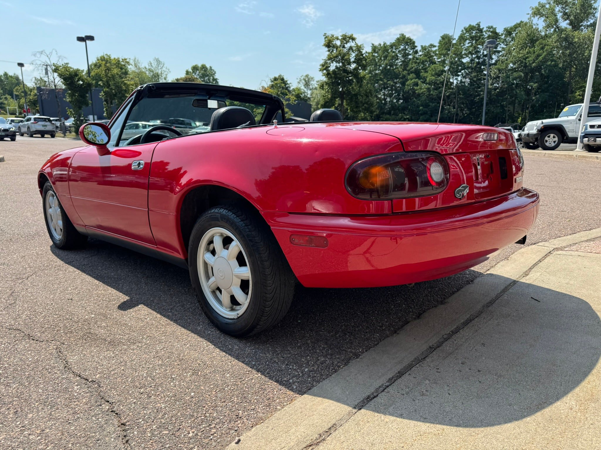 Used 1993 MAZDA MX-5 Miata RWD image 6