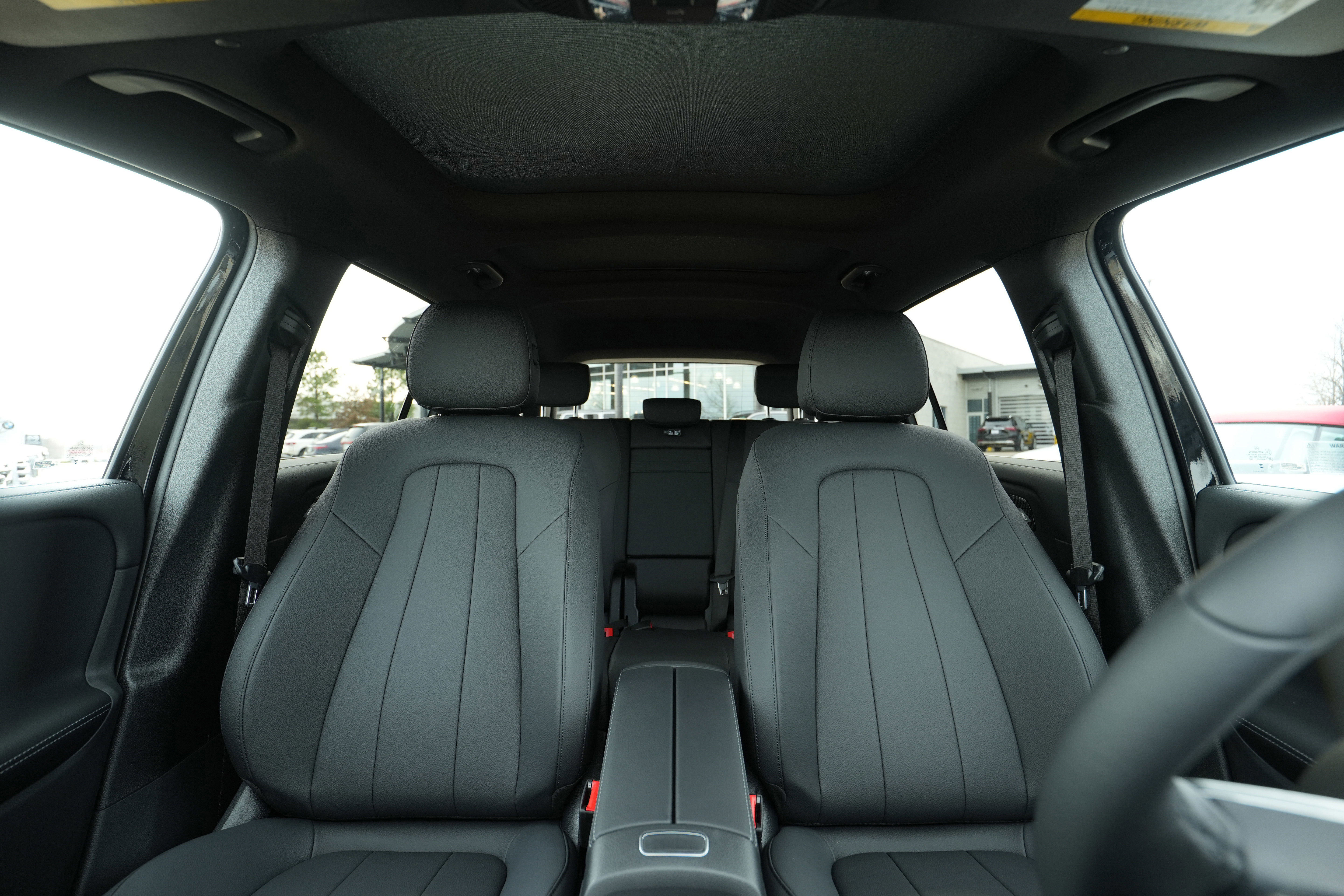 New 2026 Mercedes-Benz GLB 250 4MATIC image 32