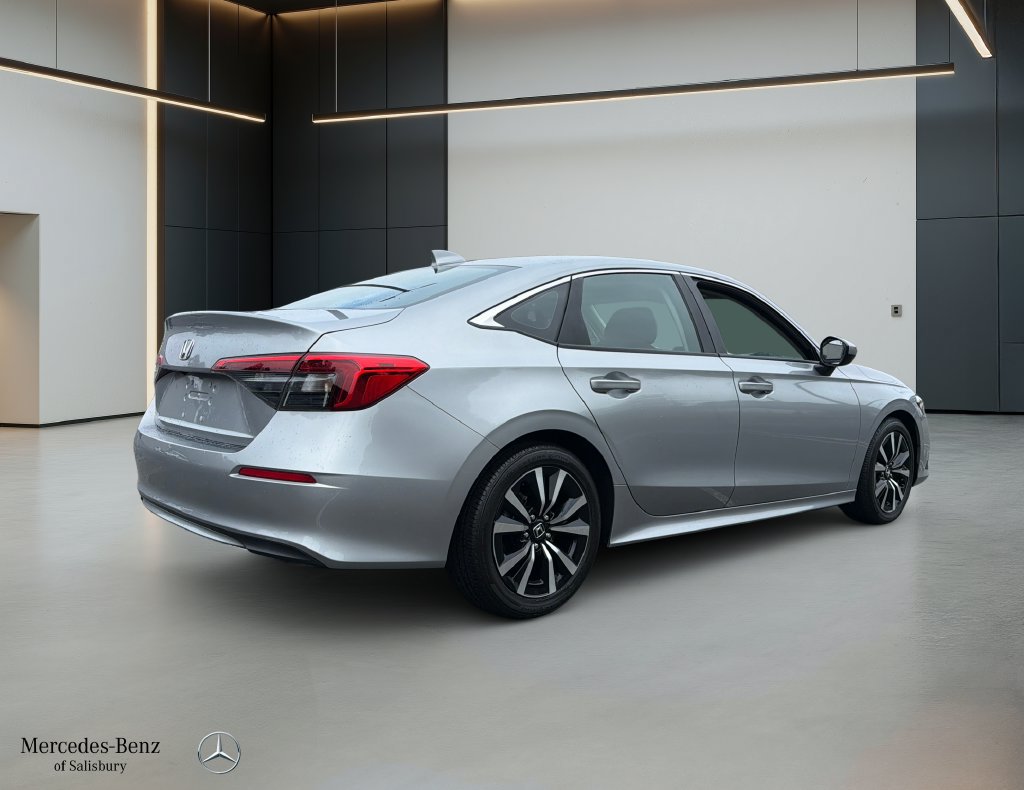 Used 2023 Honda Civic EX image 4