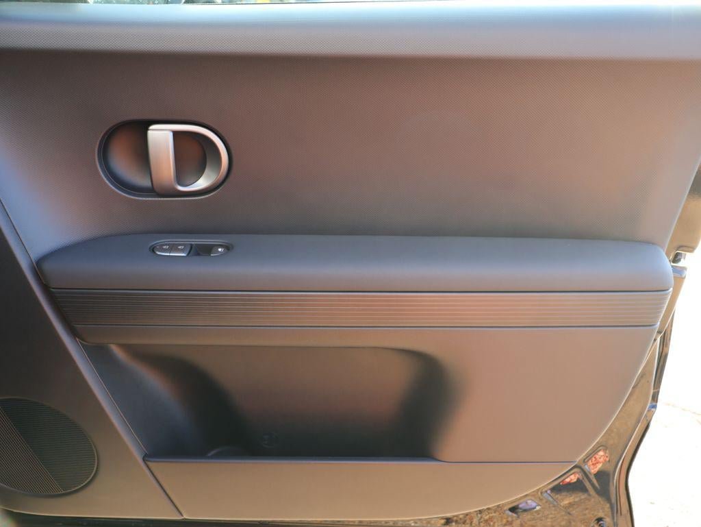 New 2027 Hyundai Ioniq 5 SEL RWD image 8