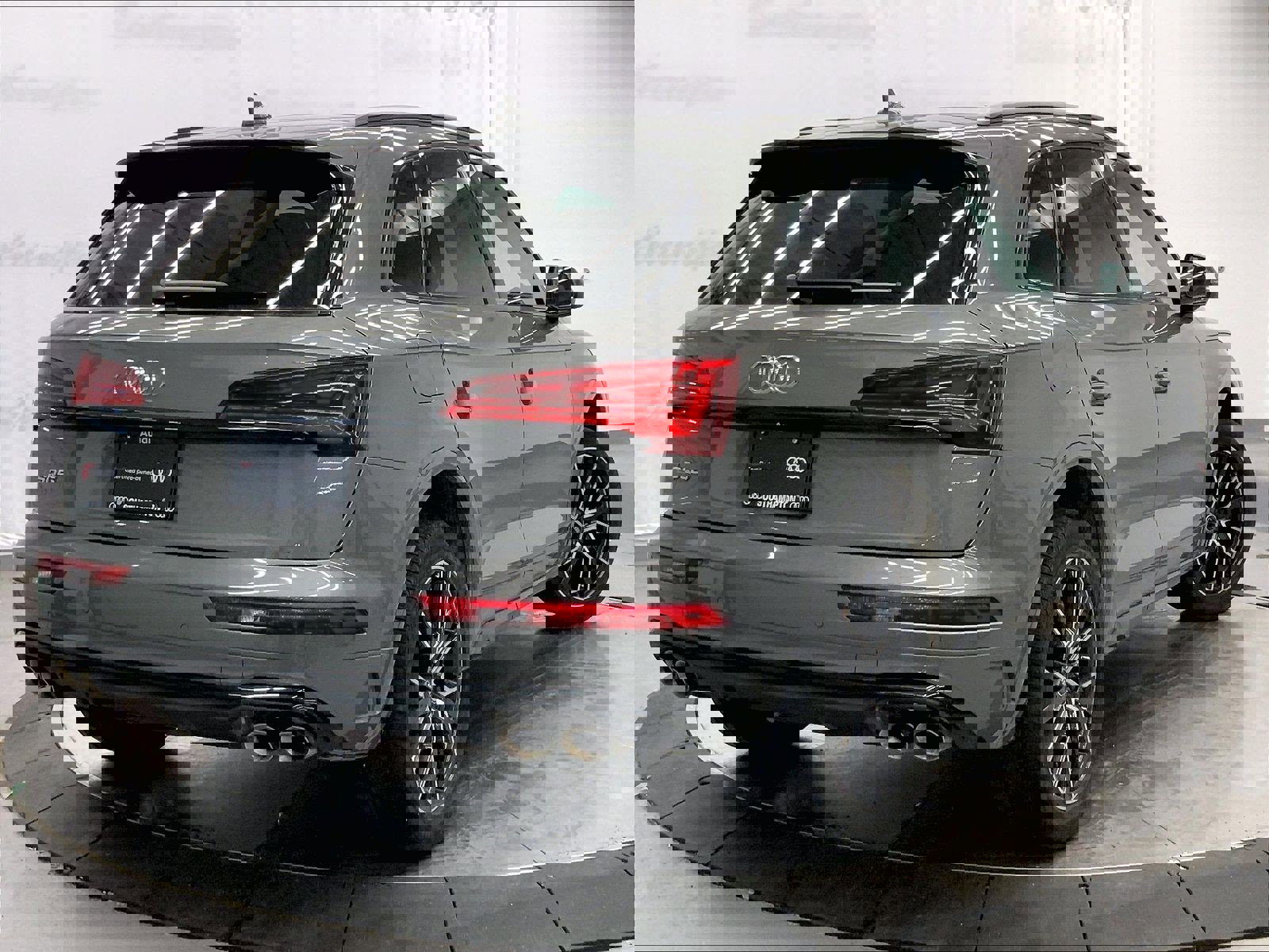 Certified 2023 Audi SQ5 Premium Plus w/ Premium Plus Package image 32