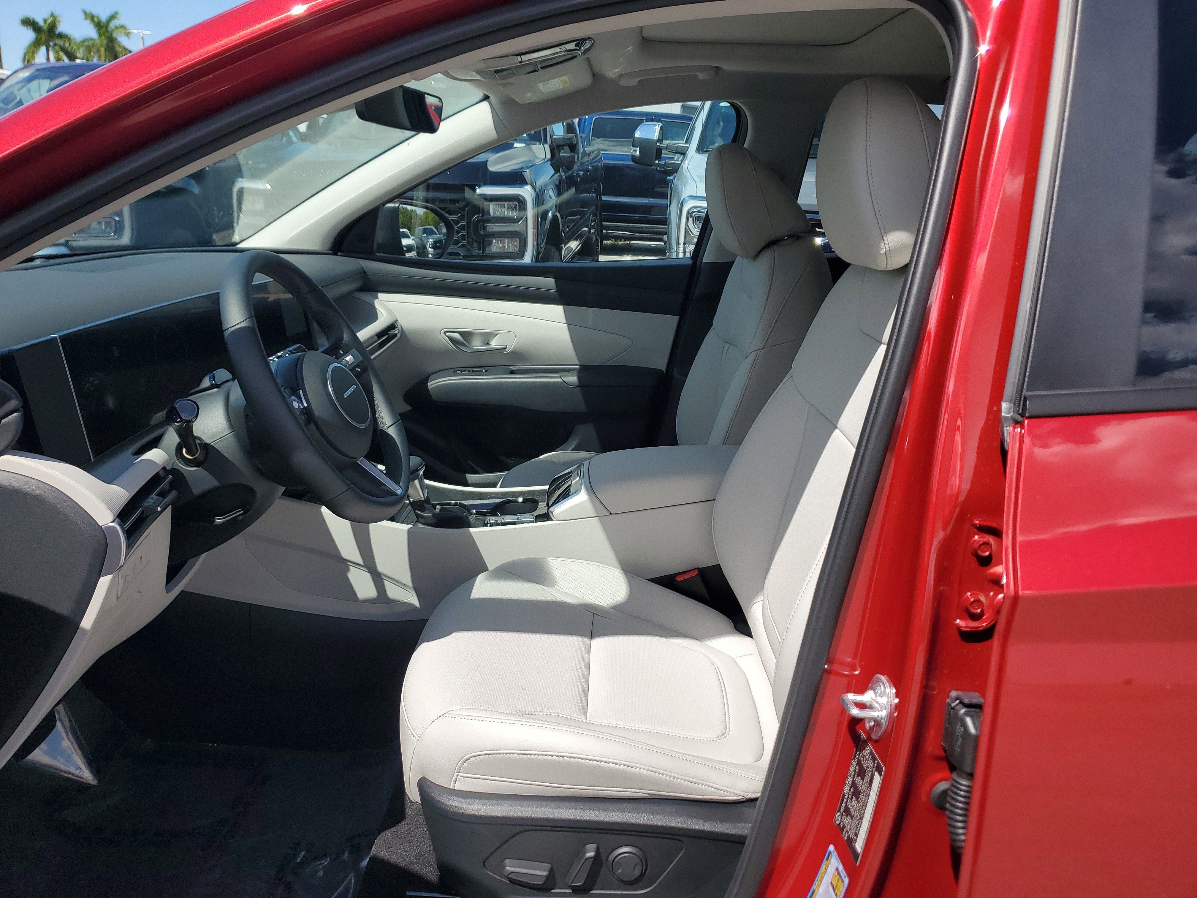 Used 2025 Hyundai Tucson SEL image 13