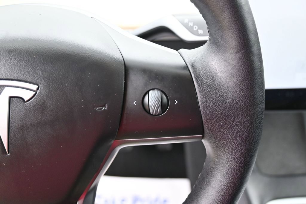Used 2023 Tesla Model Y Long Range AWD/4WD image 19