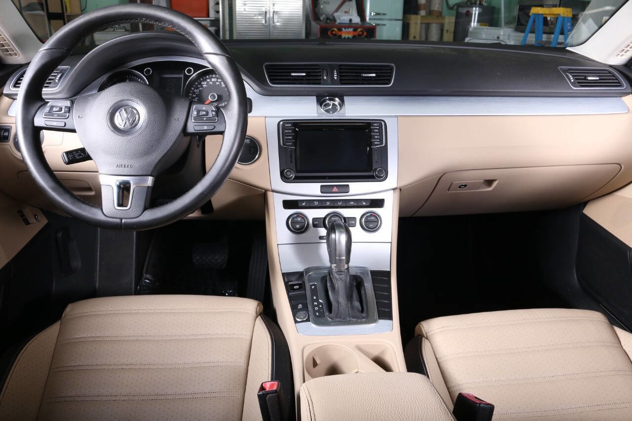 Used 2016 Volkswagen CC Sport FWD image 2