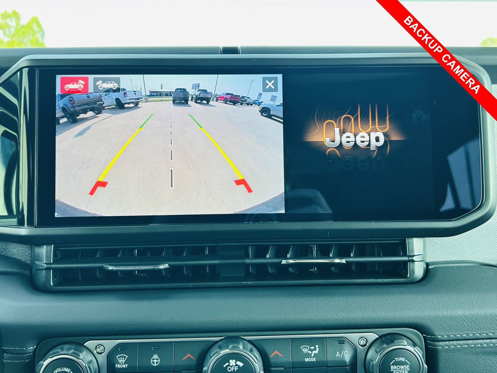 New 2026 Jeep Wrangler Unlimited Sahara w/ Technology Group AWD/4WD image 11