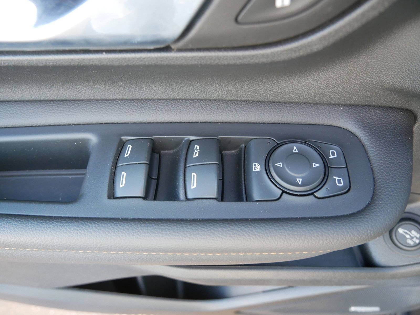 Used 2022 GMC Terrain AT4 w/ Infotainment Package II image 16