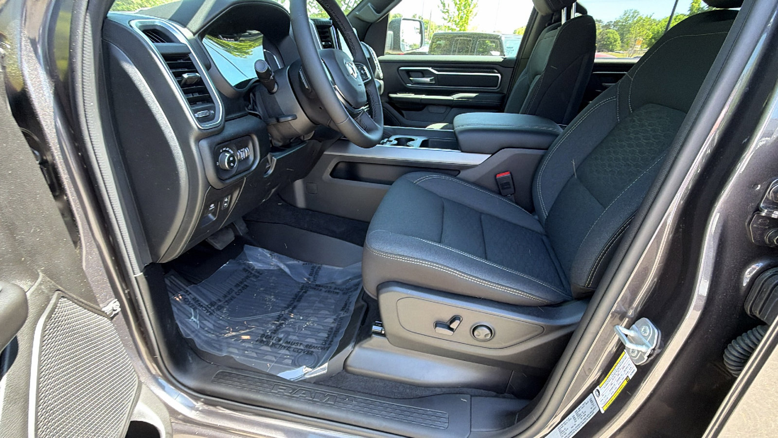 Used 2025 RAM 1500 Big Horn RWD image 16