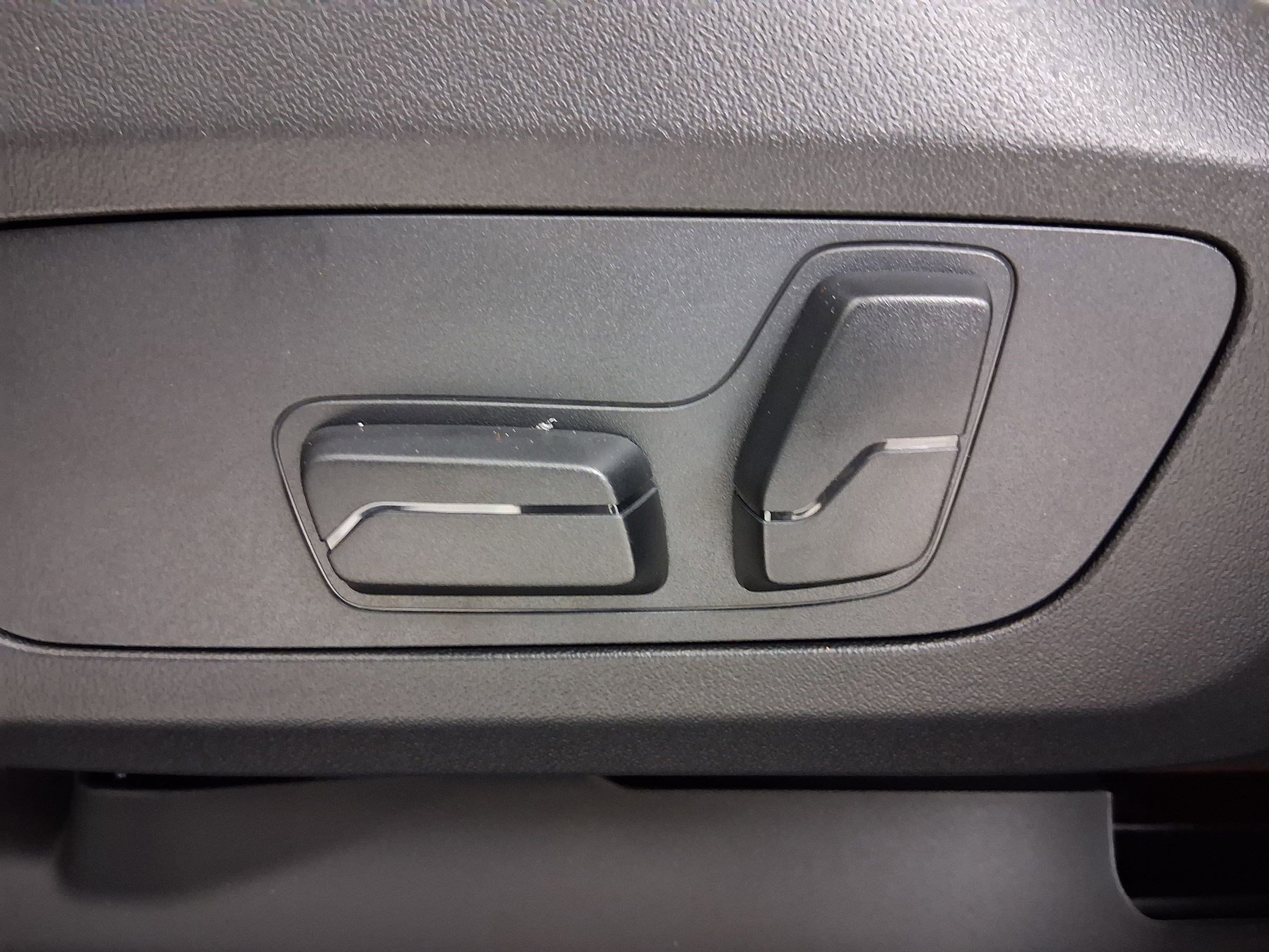 New 2026 BMW X2 xDrive28i w/ Technology Package image 13