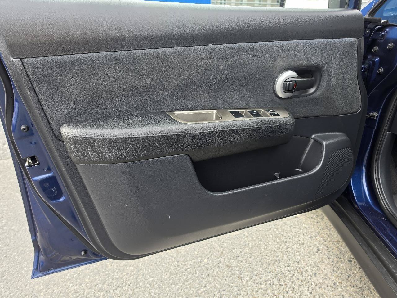 Used 2011 Nissan Versa Sedan FWD image 12