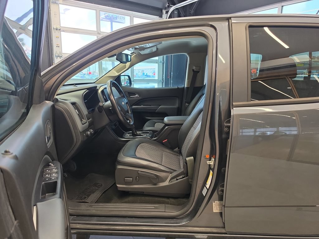 Used 2016 Chevrolet Colorado Z71 AWD/4WD image 14