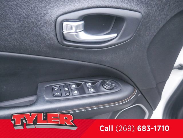 Used 2018 Jeep Compass Latitude w/ Cold Weather Group image 21