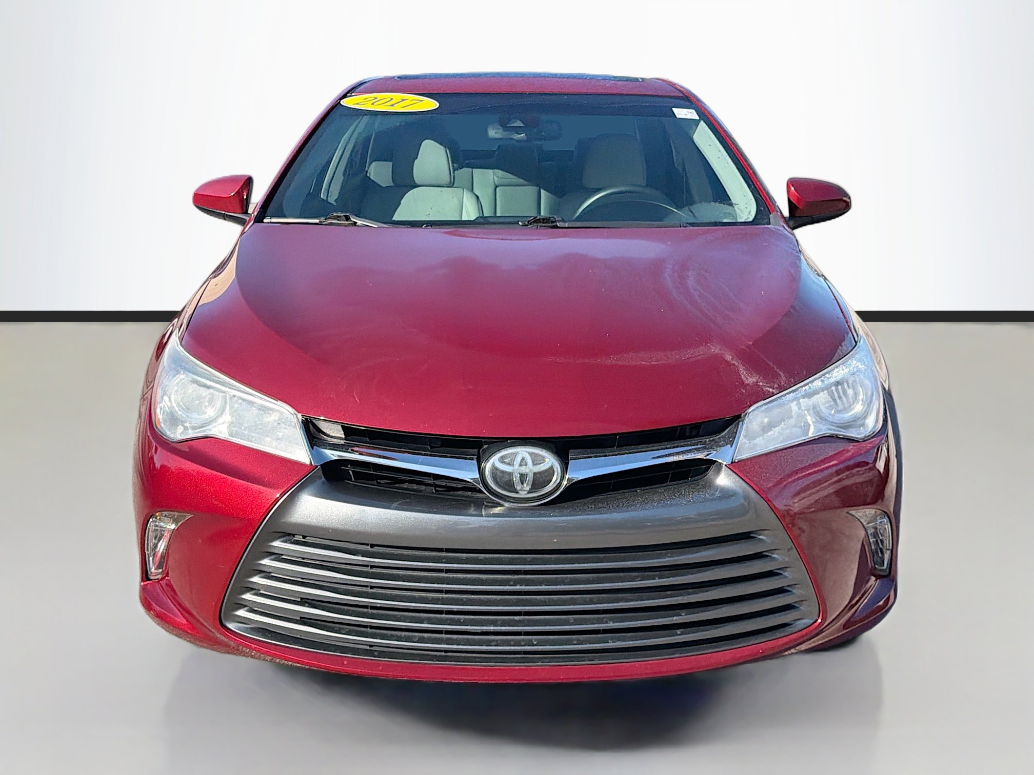 Used 2017 Toyota Camry XLE w/ Moonroof Package image 8