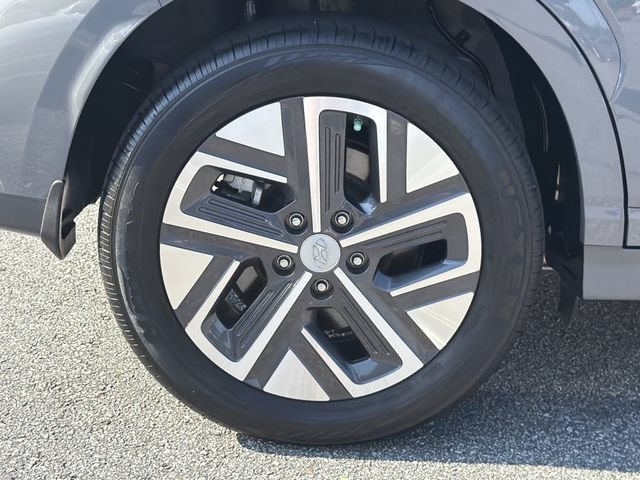 Used 2023 Hyundai Kona SE FWD image 17