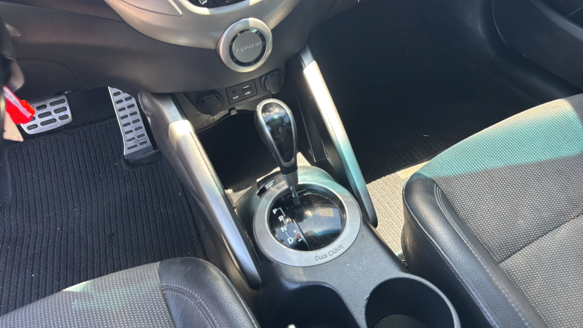 Used 2016 Hyundai Veloster w/ Option Group 02 FWD image 23