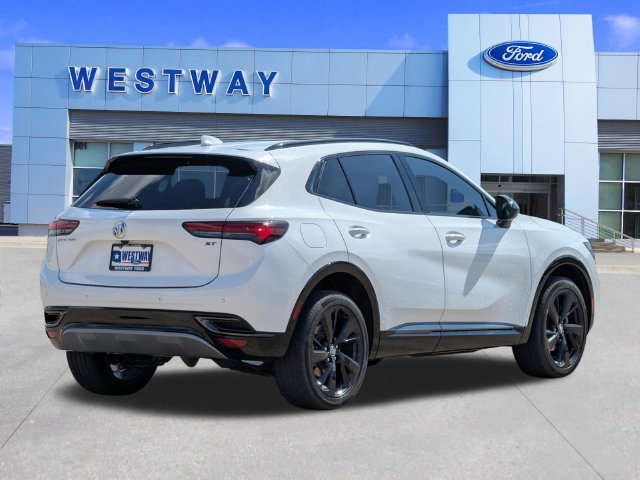 Used 2023 Buick Envision Essence w/ Sport Touring Package FWD image 3