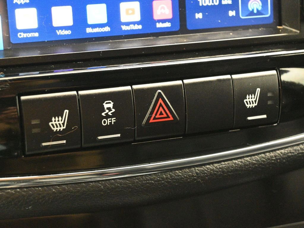 Used 2014 Chrysler 200 Limited image 15