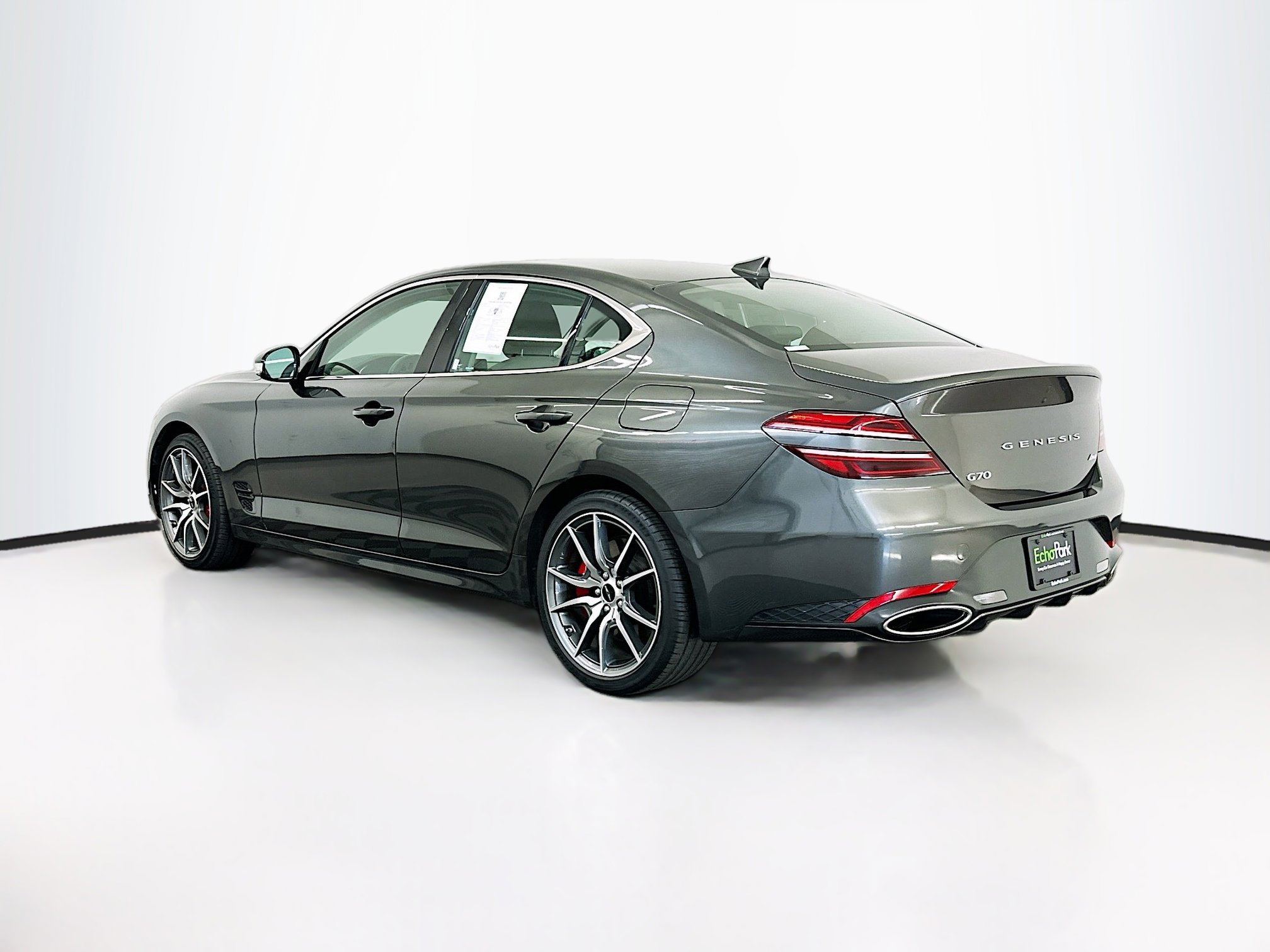 Used 2025 Genesis G70 2.5T image 5
