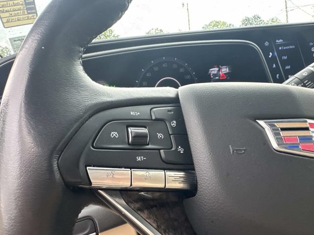 Used 2021 Cadillac Escalade Premium Luxury RWD image 38
