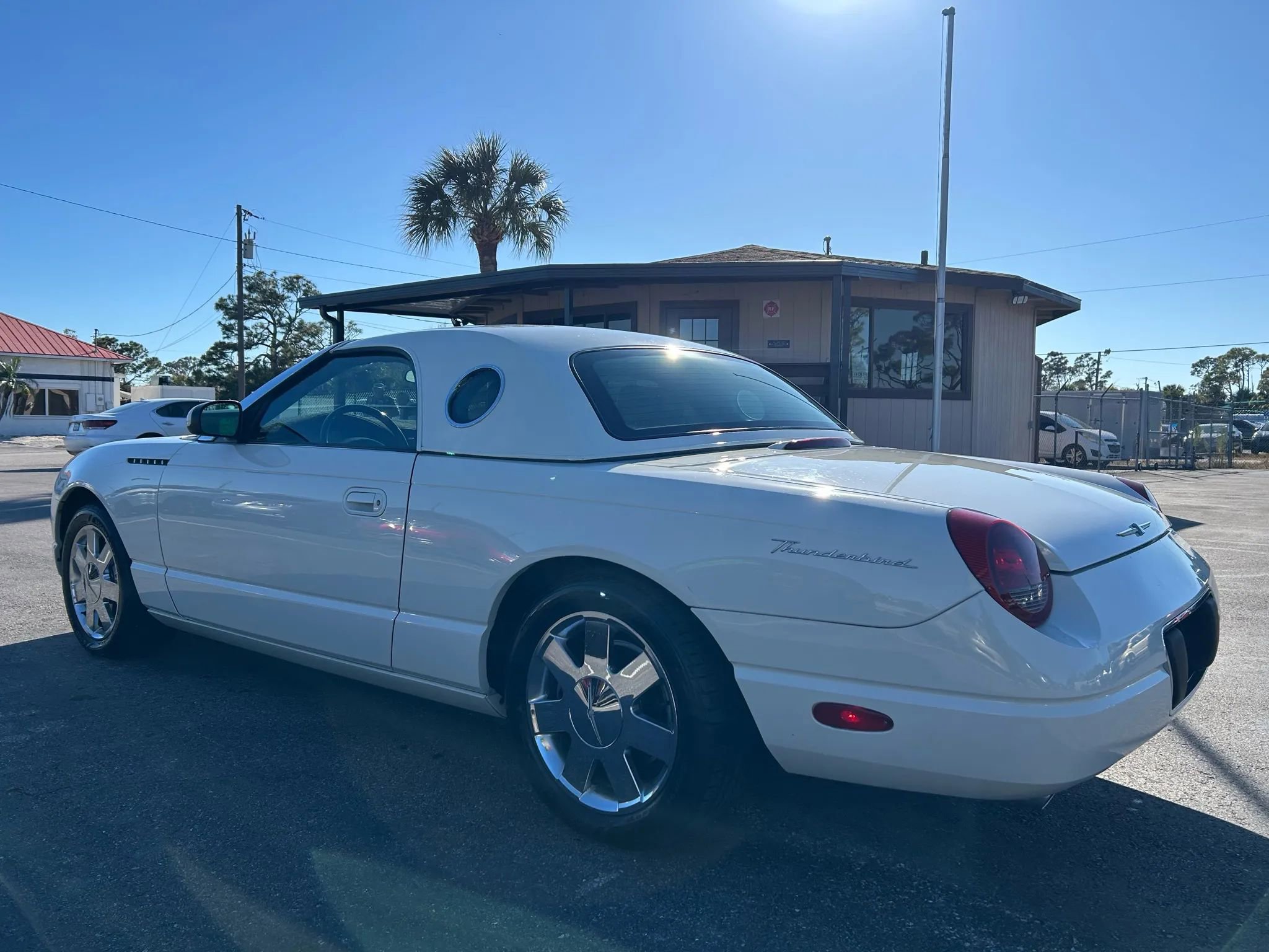 Used 2002 Ford Thunderbird image 10