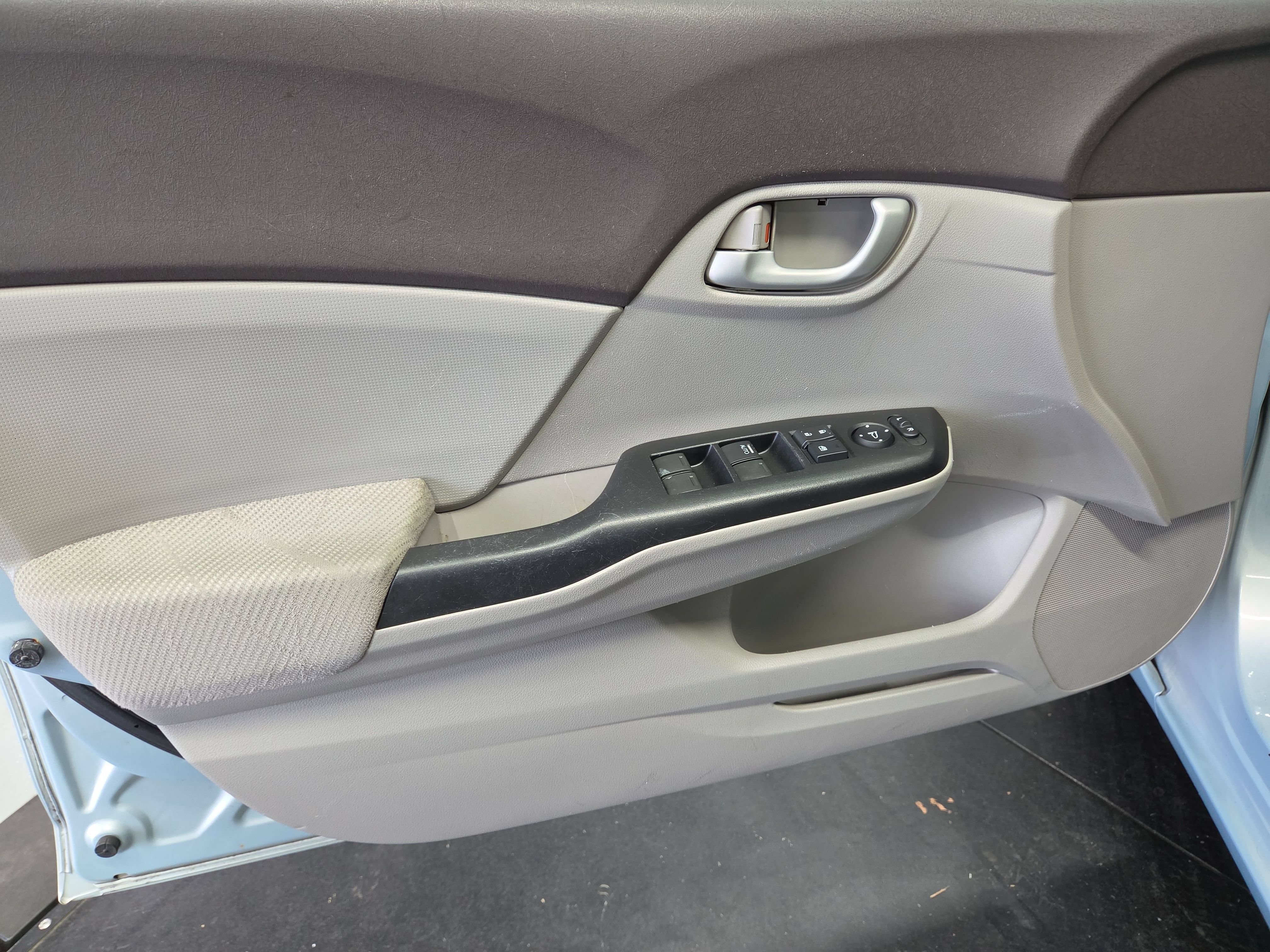 Used 2012 Honda Civic LX image 13