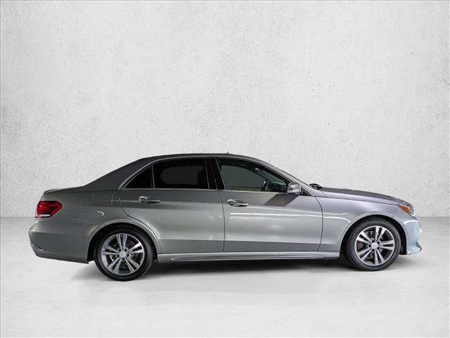 Used 2014 Mercedes-Benz E 250 BlueTEC Sedan image 4