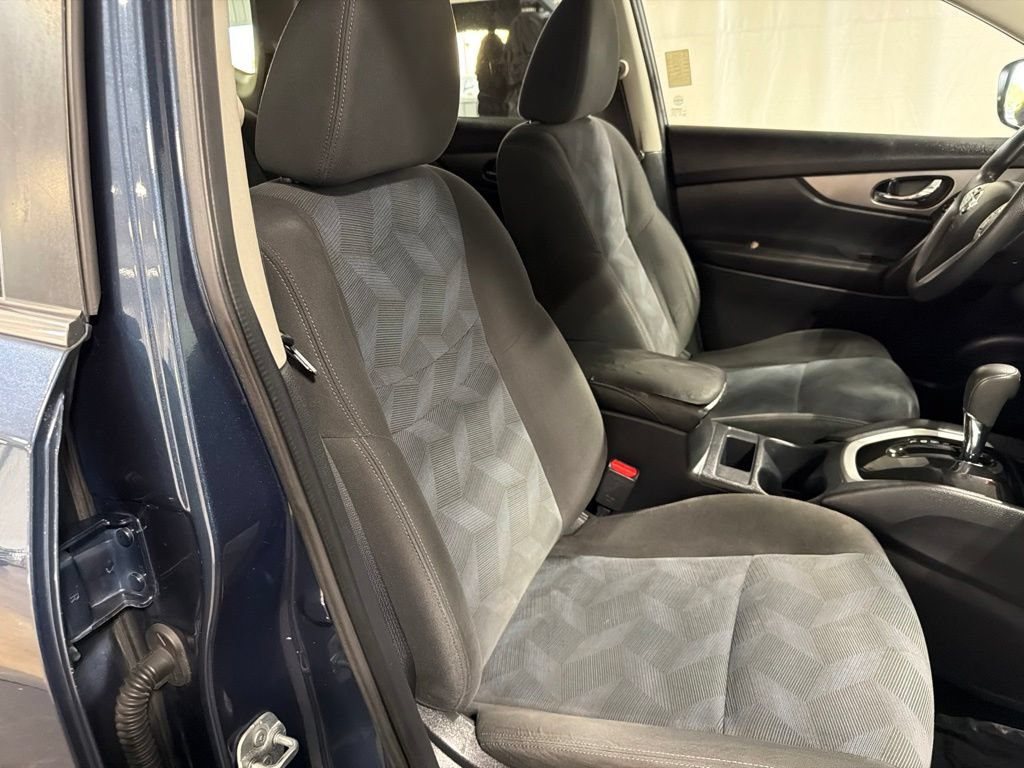 Used 2016 Nissan Rogue S w/ Appearance Package AWD/4WD image 22