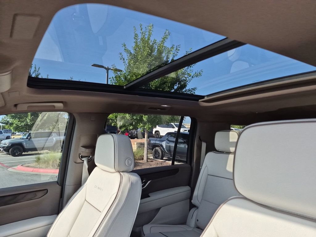 New 2026 GMC Yukon XL Denali w/ Sun & Power Step Package AWD/4WD image 30