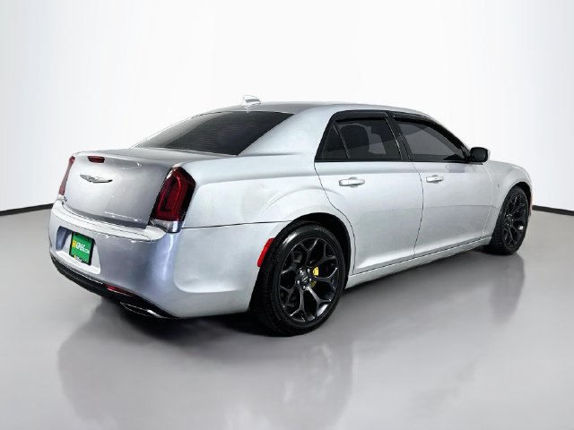 Used 2020 Chrysler 300 S RWD image 10