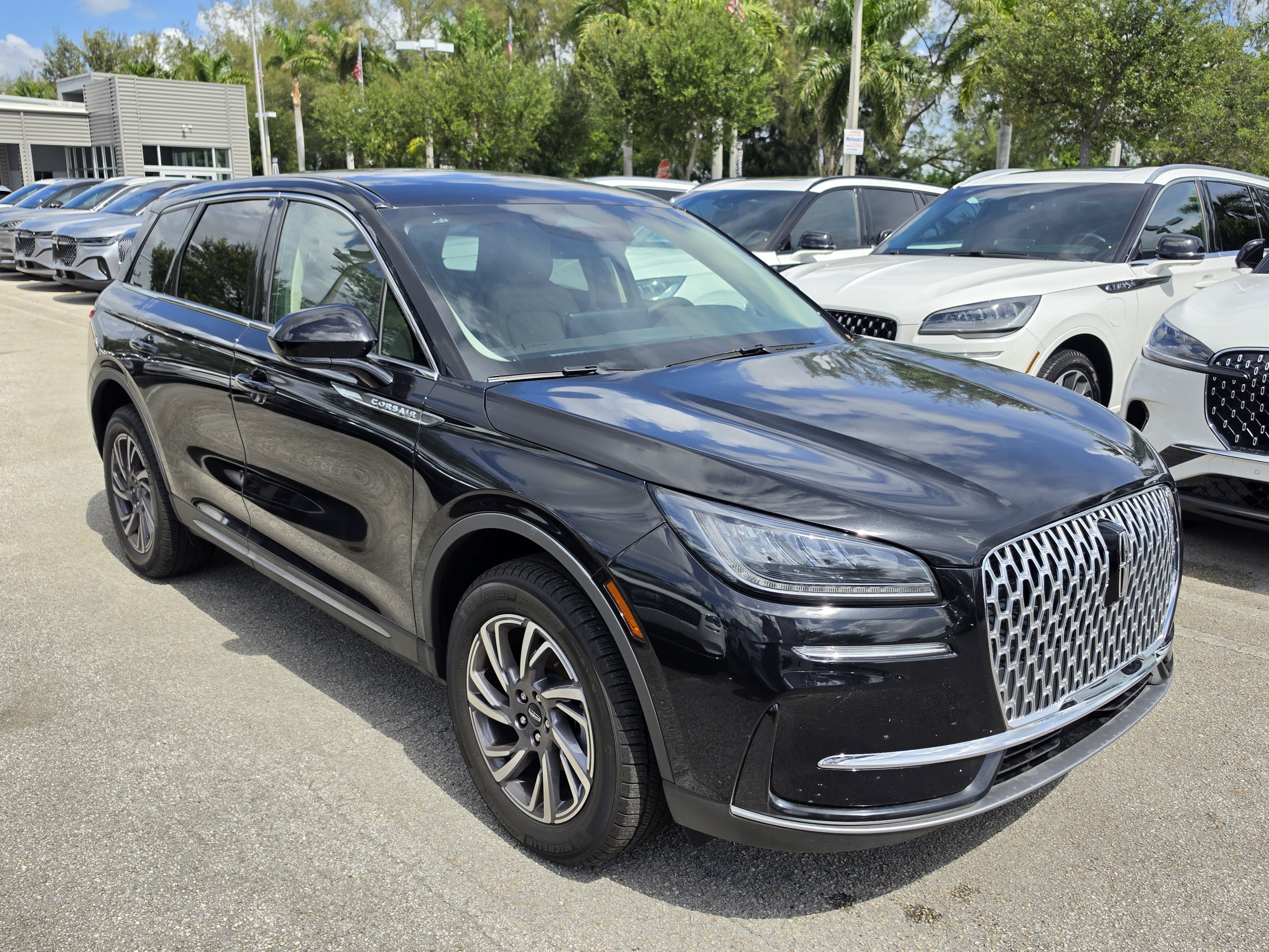 Certified 2024 Lincoln Corsair Reserve FWD image 4