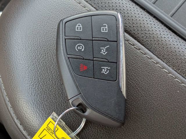 Used 2024 GMC Yukon SLT image 33