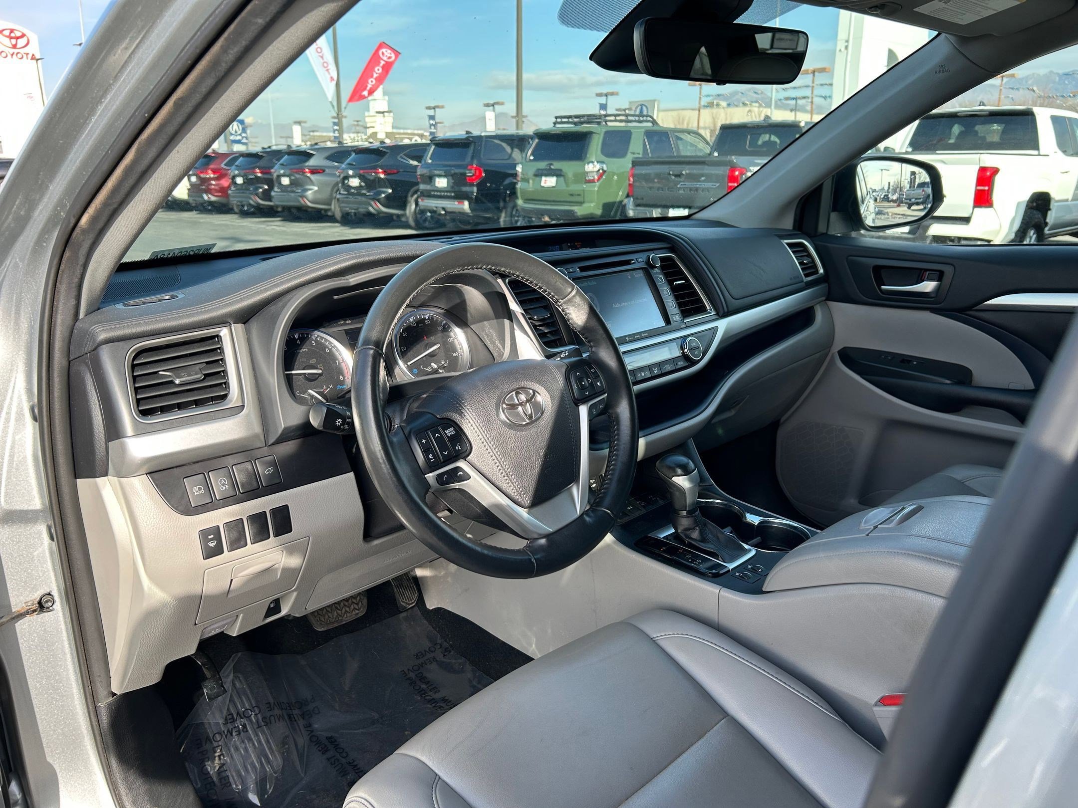 Certified 2019 Toyota Highlander XLE image 10