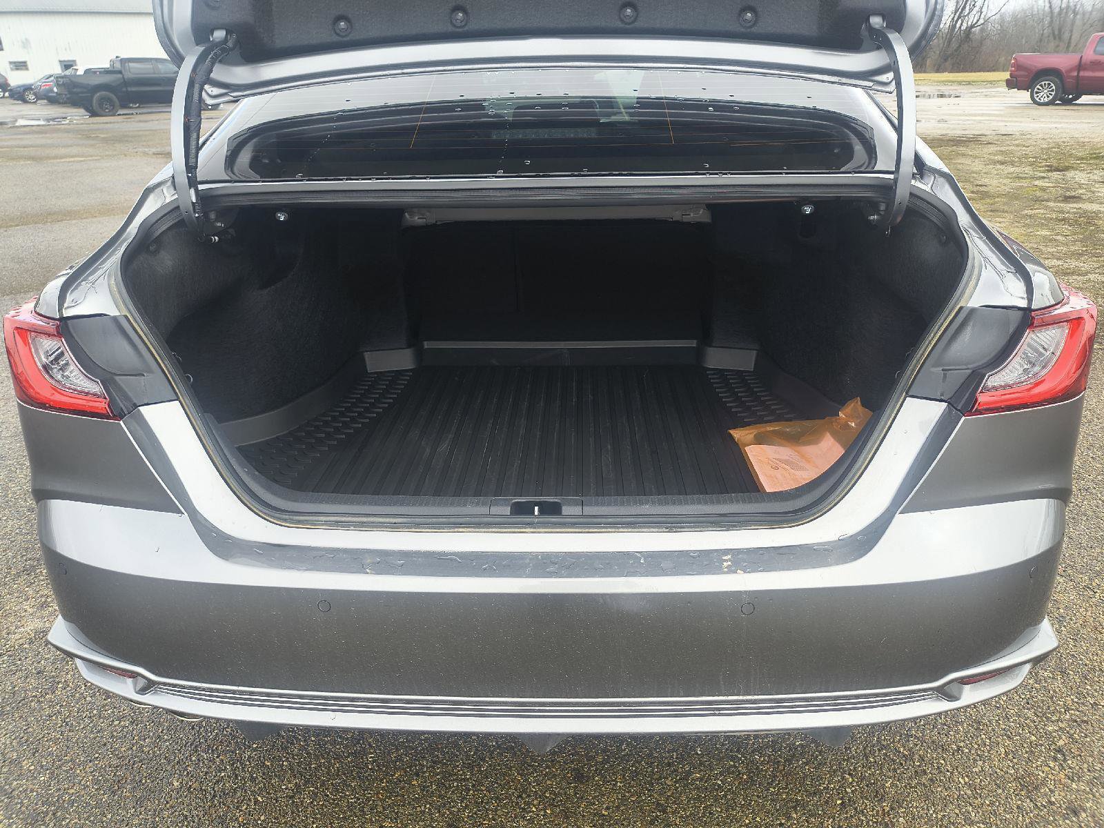 Used 2026 Toyota Camry XSE w/ Premium Plus Package image 31