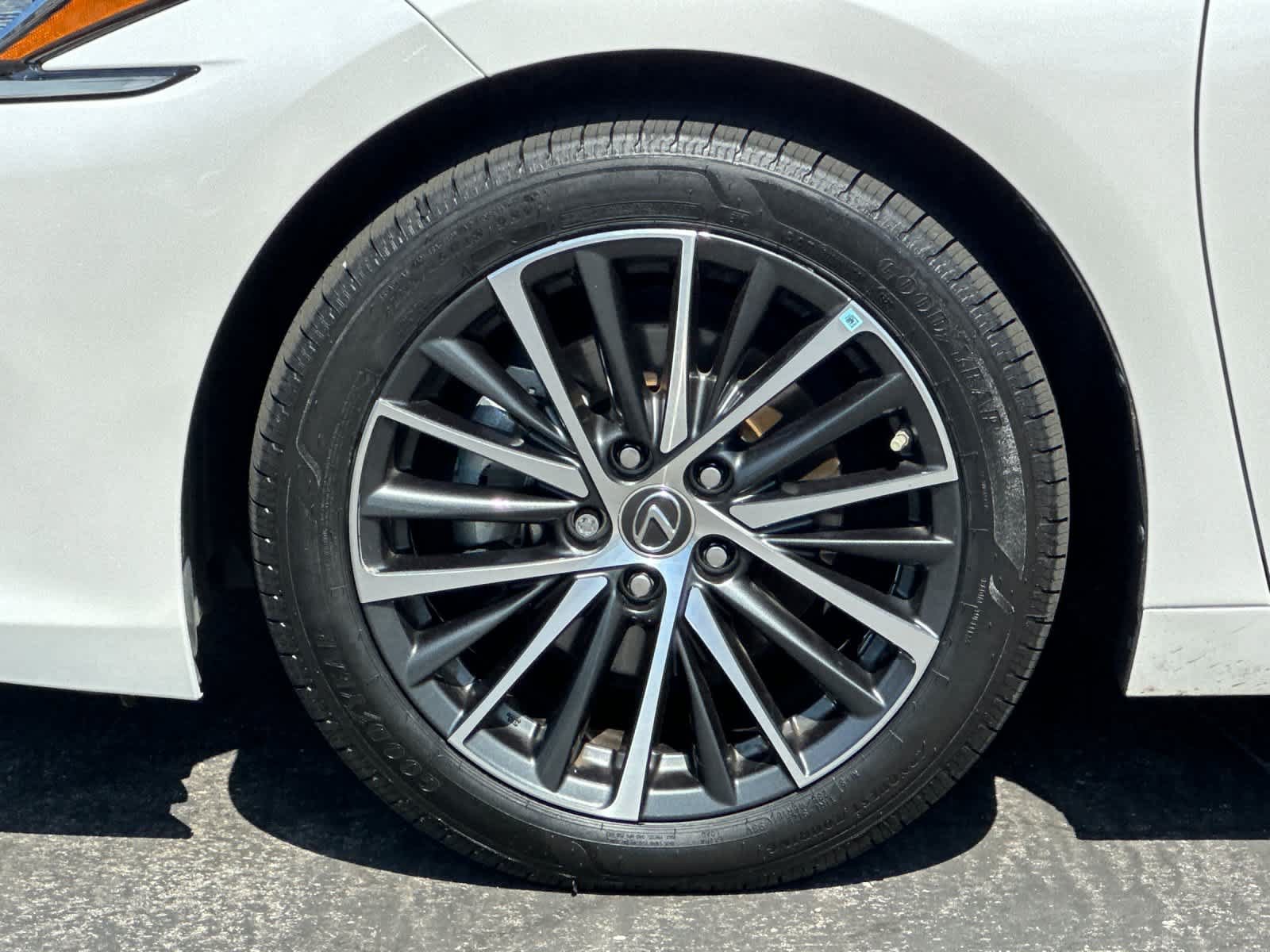 Used 2024 Lexus ES 300h w/ Premium Package FWD image 26