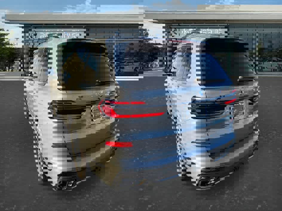 New 2026 BMW X7 M60i image 5