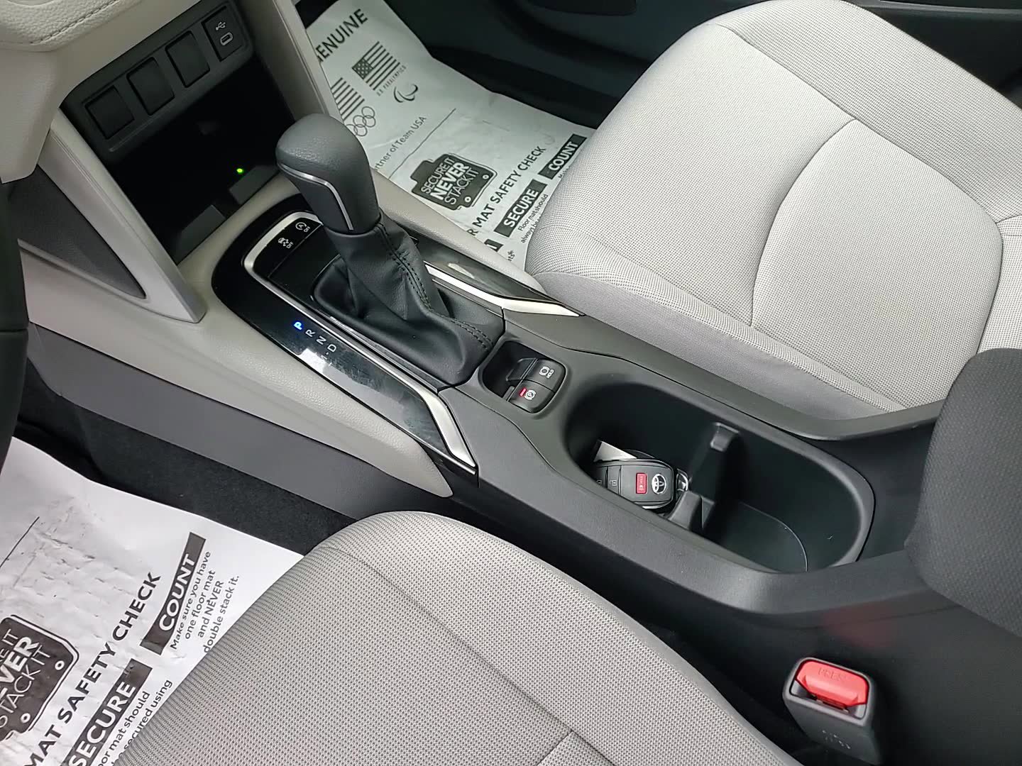 Used 2025 Toyota Corolla Cross LE image 18