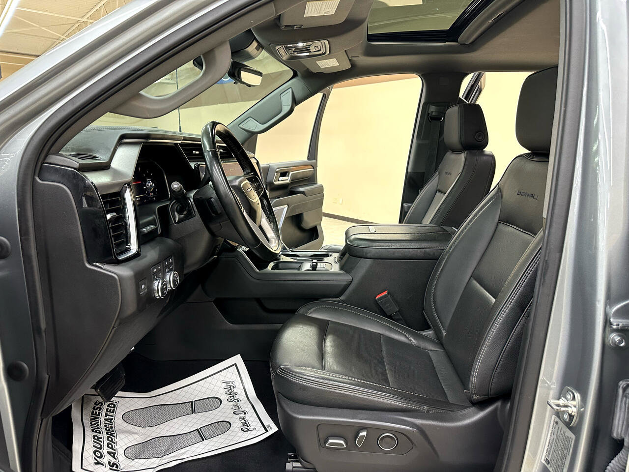 Used 2024 GMC Sierra 2500 Denali w/ Denali Reserve Package image 23