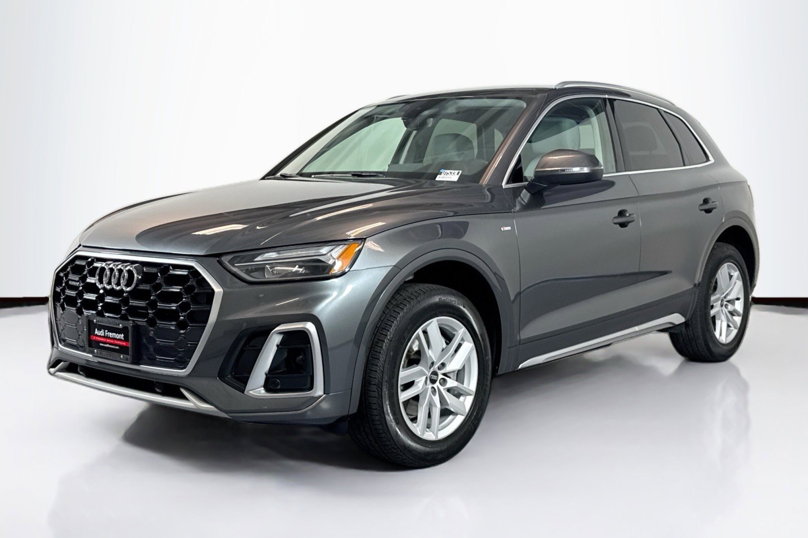 Used 2022 Audi Q5 2.0T Premium w/ Convenience Package image 1