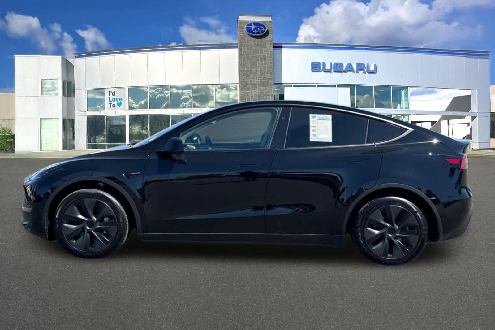Used 2024 Tesla Model Y Long Range AWD/4WD image 9