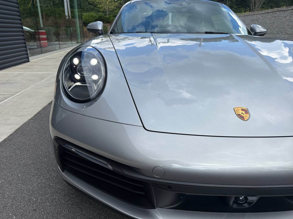 Certified 2024 Porsche 911 Carrera RWD image 13