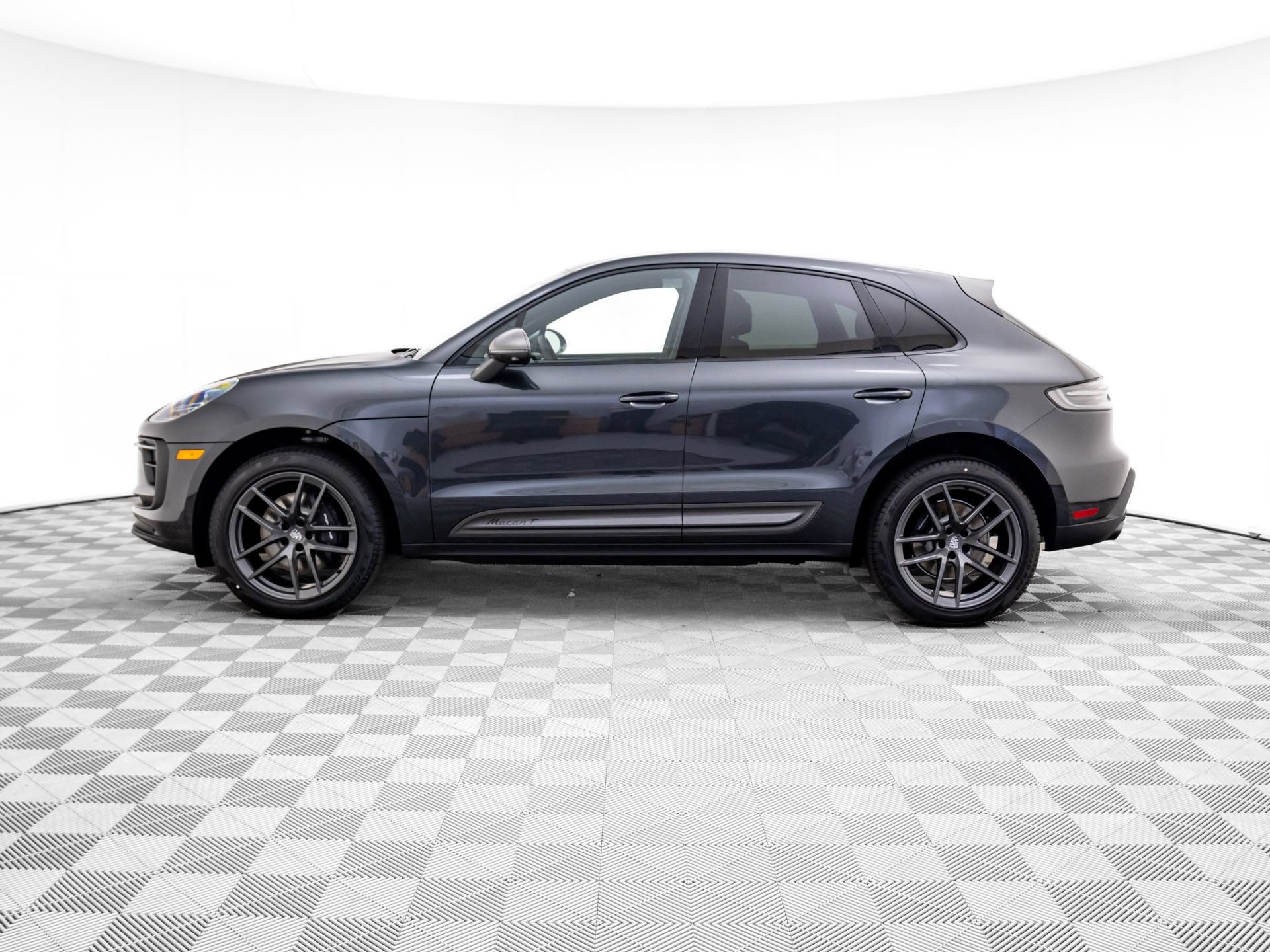 New 2026 Porsche Macan Turbo AWD/4WD video 2