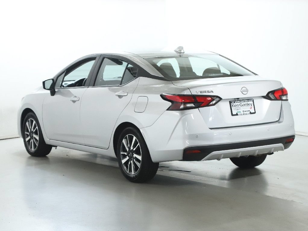 Used 2025 Nissan Versa SV FWD image 39