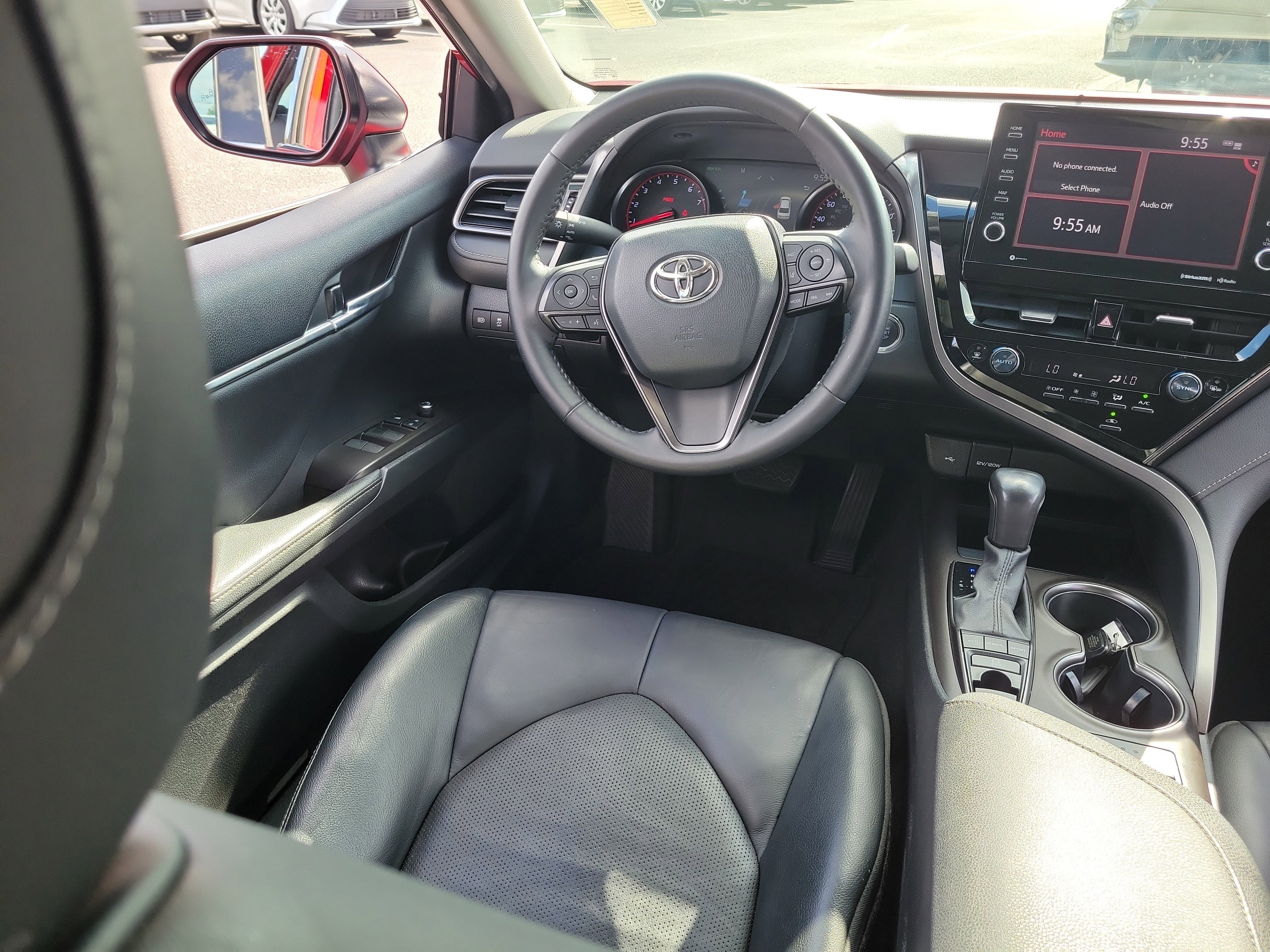 Used 2021 Toyota Camry XSE FWD image 17