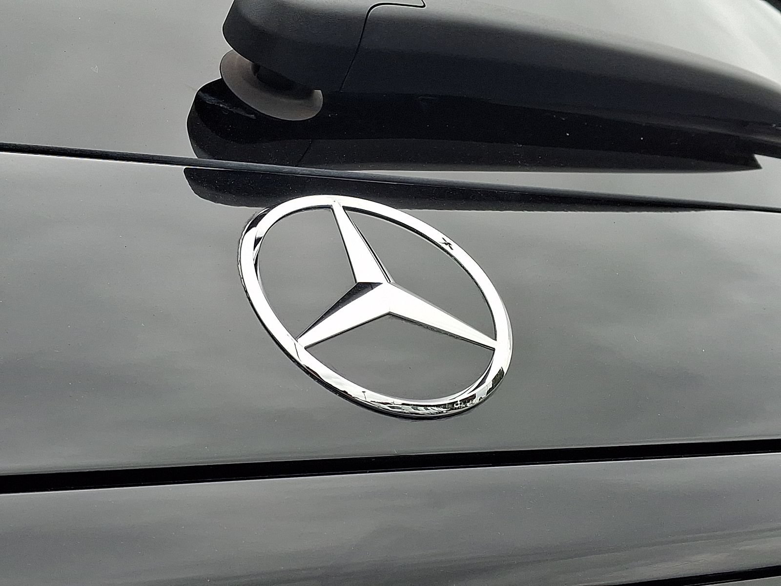 Used 2024 Mercedes-Benz GLC 300 4MATIC image 30