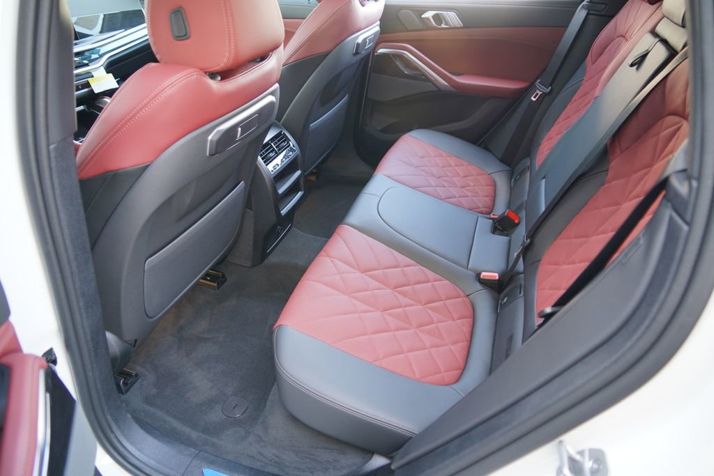 New 2026 BMW X6 xDrive40i w/ Premium Package AWD/4WD image 18
