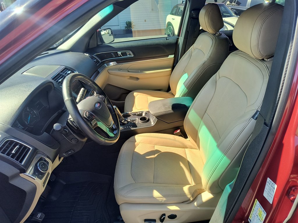 Used 2016 Ford Explorer Limited image 15