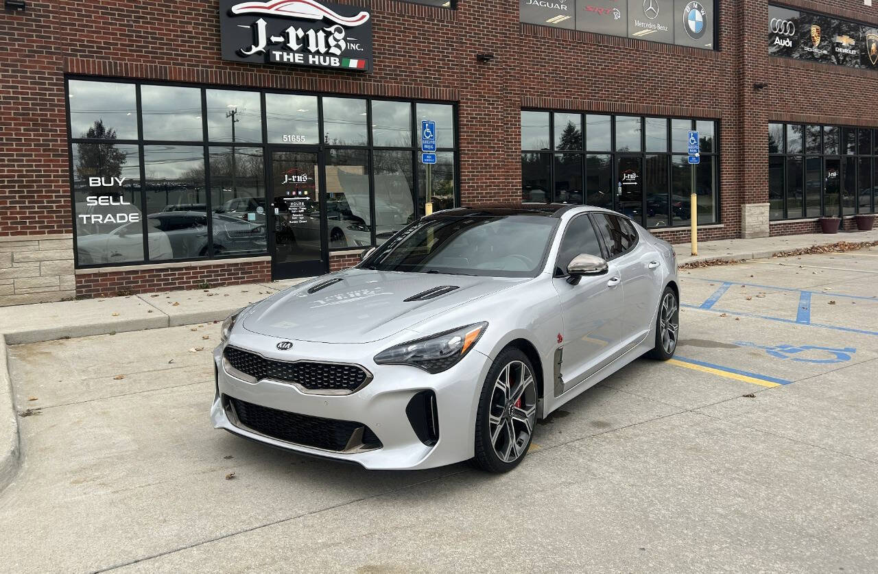Used 2018 Kia Stinger GT2 image 2