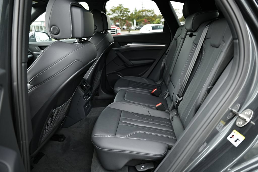 Used 2025 Audi Q5 Premium Plus w/ Premium Plus AWD/4WD image 27