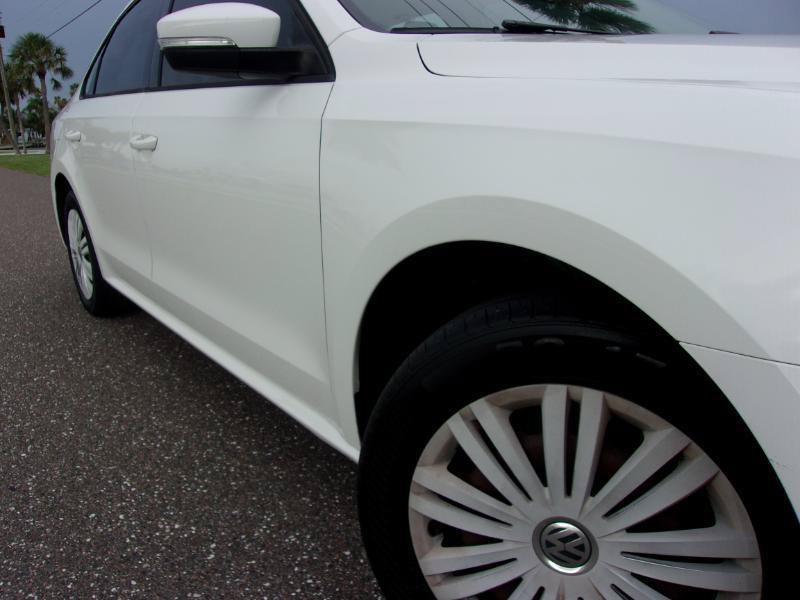 Used 2014 Volkswagen Passat 1.8T S FWD image 4