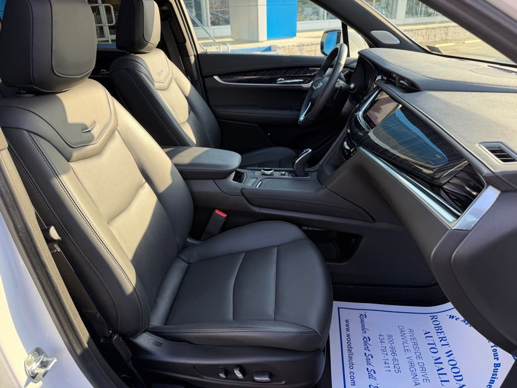 Used 2024 Cadillac XT6 Premium Luxury w/ LPO, Floor Liner Package image 34