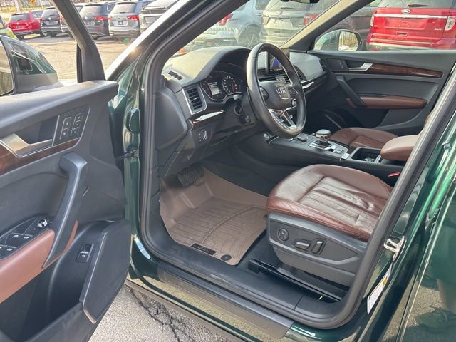 Used 2020 Audi Q5 2.0T Premium w/ Convenience Package image 14